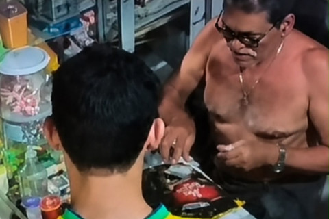Câmeras registram golpe com nota falsa de R$ 100 em comércio de Nova Russas