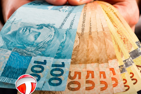 Cabos eleitorais estariam cobrando R$ 100 mil de “luvas” e até R$ 1 mil por voto para atuar em campanhas
