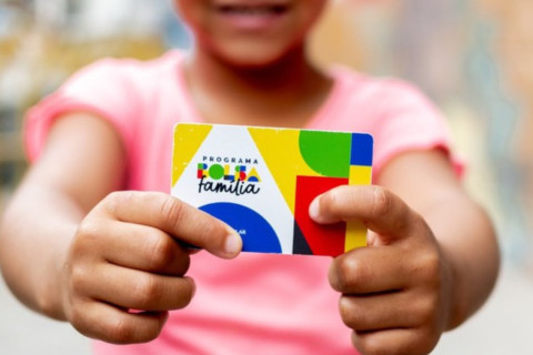 Bolsa Família paga adicionais de R$ 50 e R$ 150 em julho; veja quem tem direito
