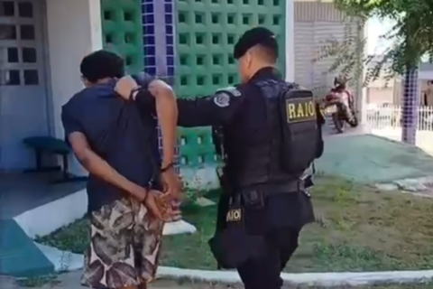 RAIO cumpre mandado de prisão contra homem no bairro São Francisco, em Nova Russas
