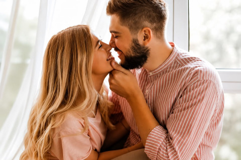 Amor só aos fins de semana? Nova tendência divide opiniões nas redes